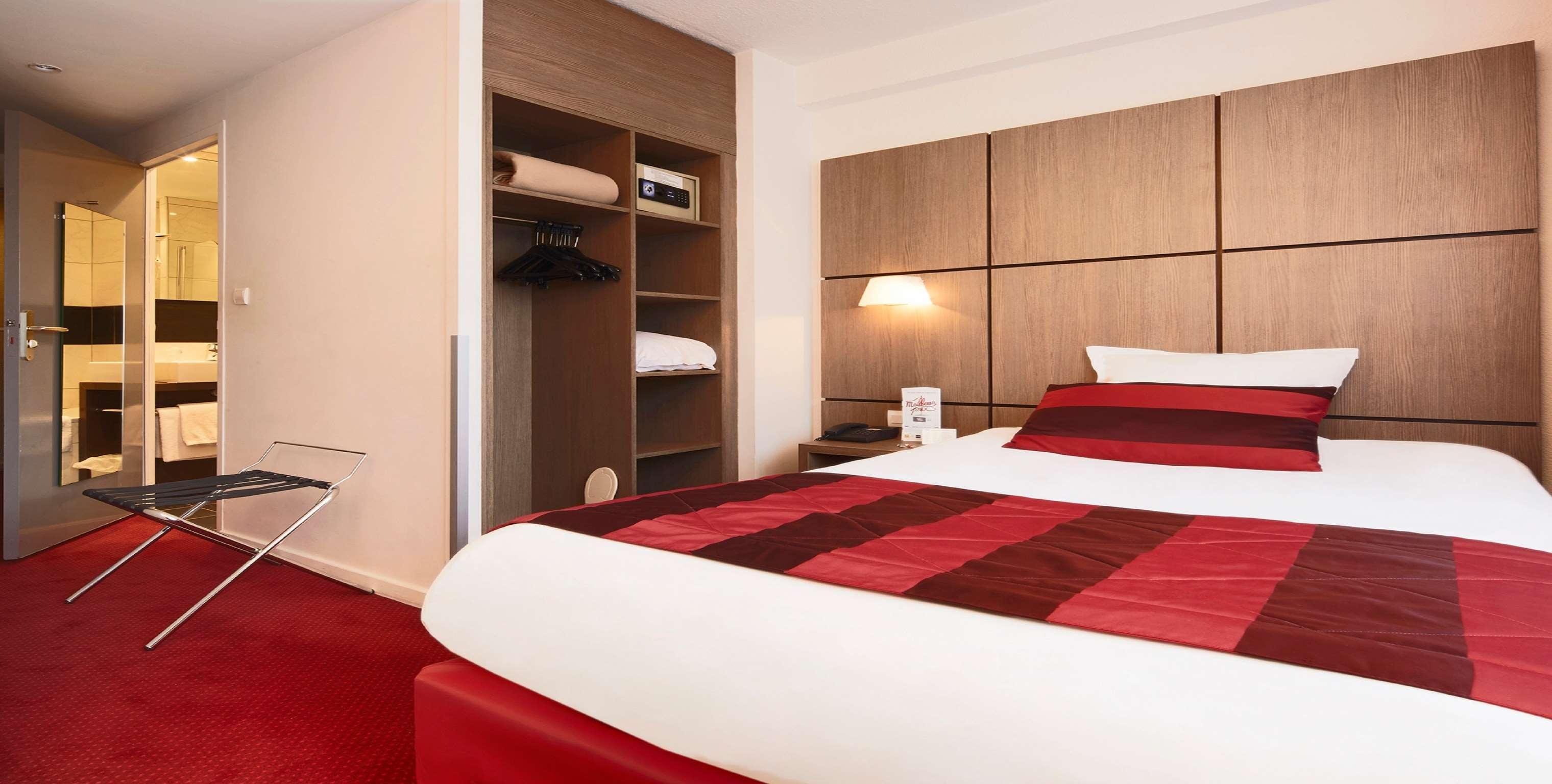 Kyriad Grenoble Centre Екстер'єр фото