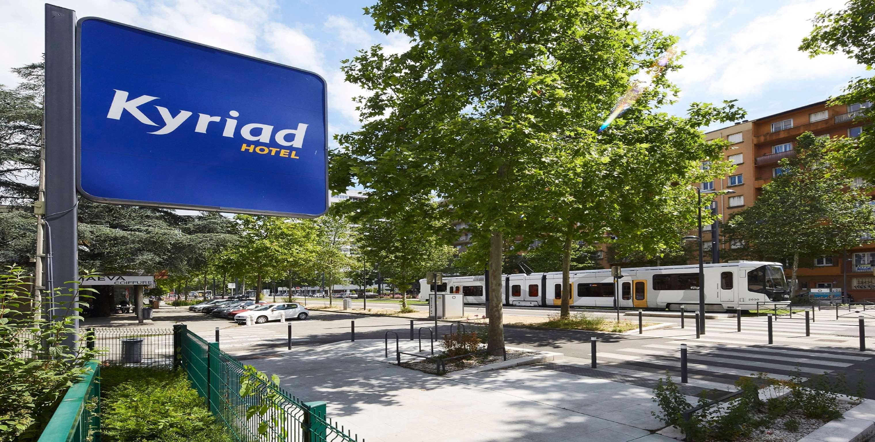 Kyriad Grenoble Centre Екстер'єр фото
