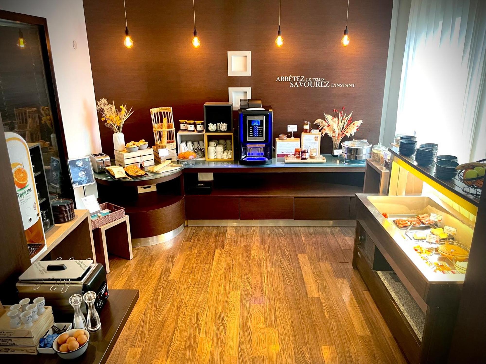 Kyriad Grenoble Centre Екстер'єр фото