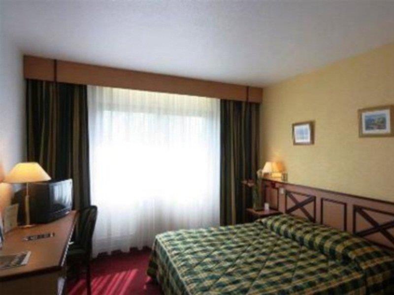 Kyriad Grenoble Centre Екстер'єр фото